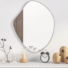 Стенно асиметрично огледало с фина сребриста рамка 60 x 50 см
