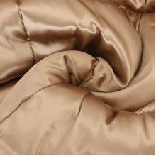 Лятна олекотена завивка Satin Glow от сатен и микрофибър, 200 г/м², златиста