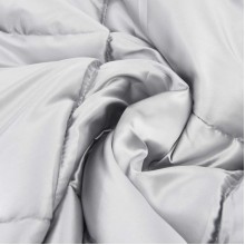 Зимна олекотена завивка Silky Comfort с полиестерен пълнеж, 300 г/м², сребриста