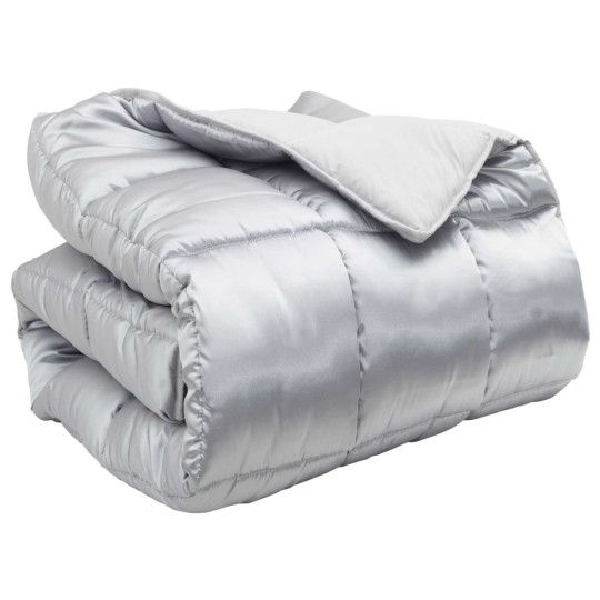 Зимна олекотена завивка Silky Warm с полиестерен пълнеж, 450 г/м², сребриста